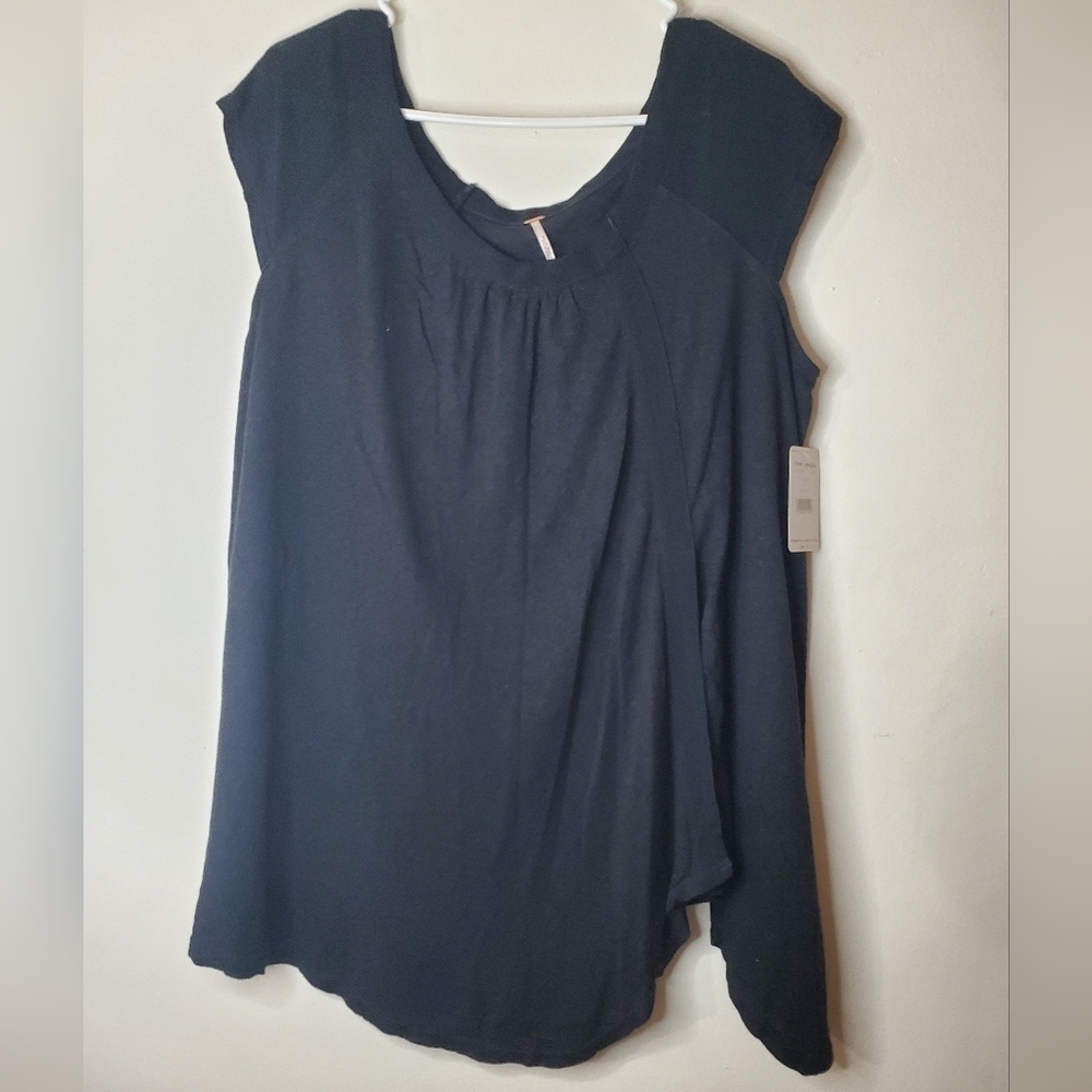 NWT Free People Linen Blend Asymmetrical Flowy Top Shortsleeve Size Small